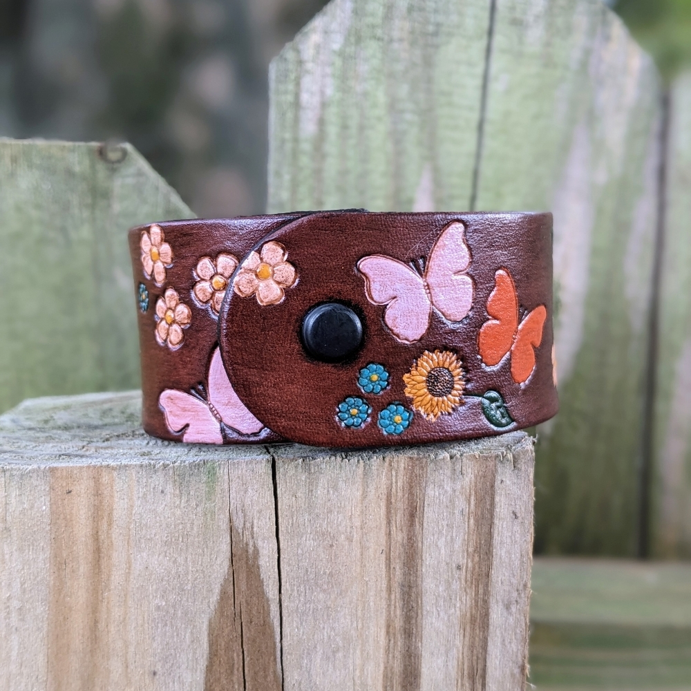 Cuff - Picture 2 of 2